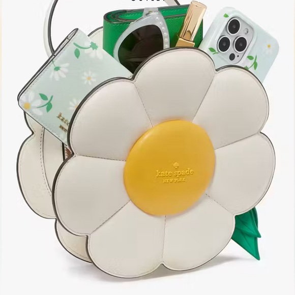 ♠️ NWT Kate Spade Day Tripper 3D Daisy Flower Crossbody Bag - Picture 5 of 6